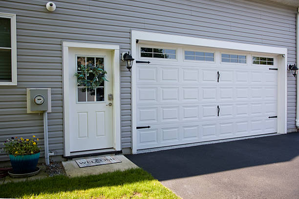 24/7 Emergency Garage Door Panel Replacement experts in Oxford, KS